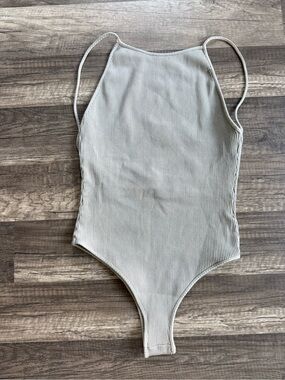 Pull&Bear Gray Ribbed High-Cut Bodysuit – Size M